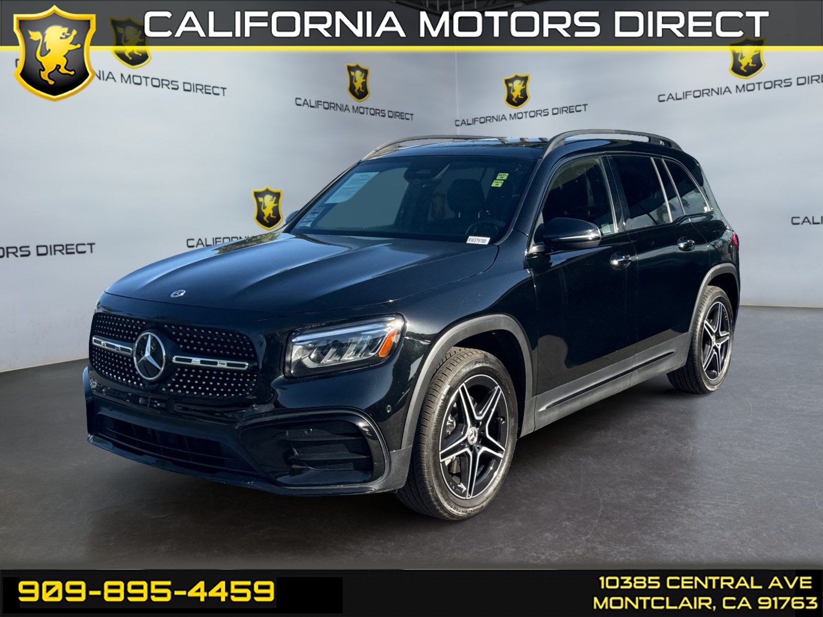 Used 2024 Mercedes-Benz GLB 250 w/ AMG Night Package image 1