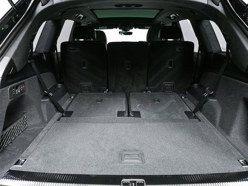 New 2025 Audi Q7 3.0T Prestige image 29