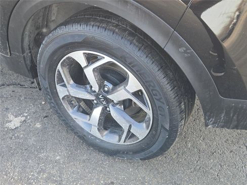 Used 2020 Kia Sportage LX image 16