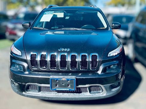 Used 2016 Jeep Cherokee Limited image 3