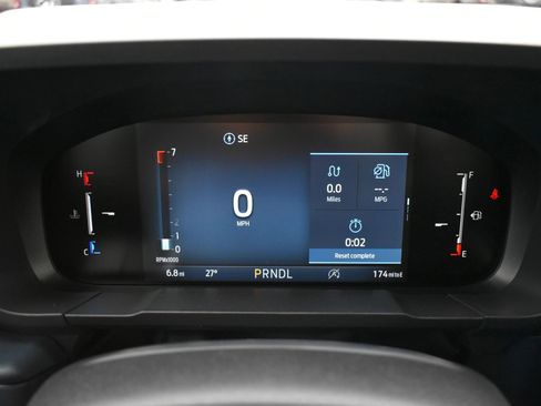 New 2026 Ford Maverick XLT w/ XLT Luxury Package AWD/4WD image 36