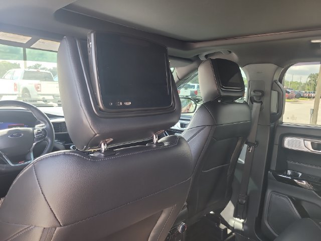 Used 2022 Ford Explorer ST w/ Equipment Group 401A AWD/4WD image 13