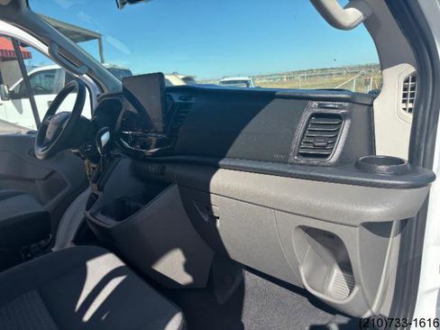 Used 2024 Ford Transit 350 XLT image 31