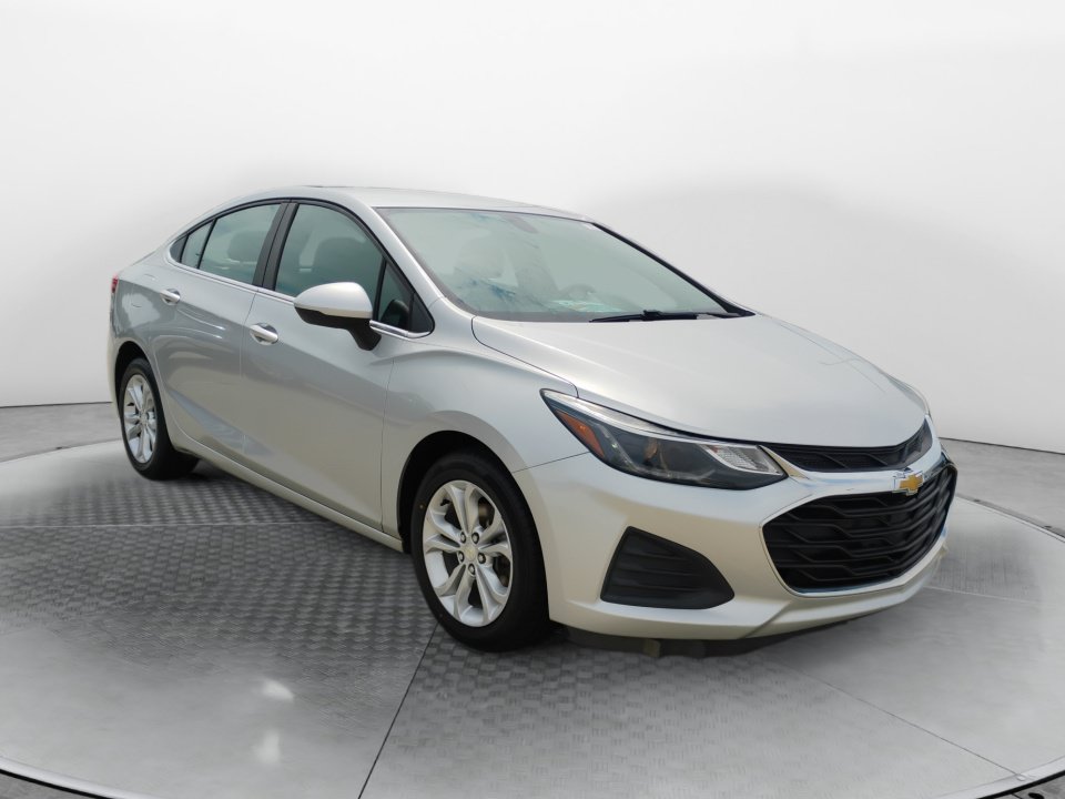 Used 2019 Chevrolet Cruze LT w/ LT Fleet Convenience Package FWD image 1