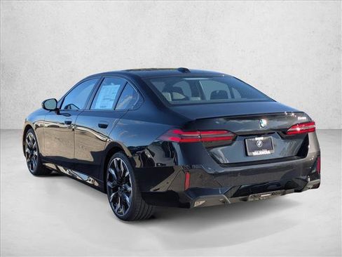 Used 2026 BMW 530i w/ M Sport Package image 9