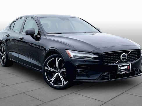 Used 2024 Volvo S60 B5 Plus FWD image 3