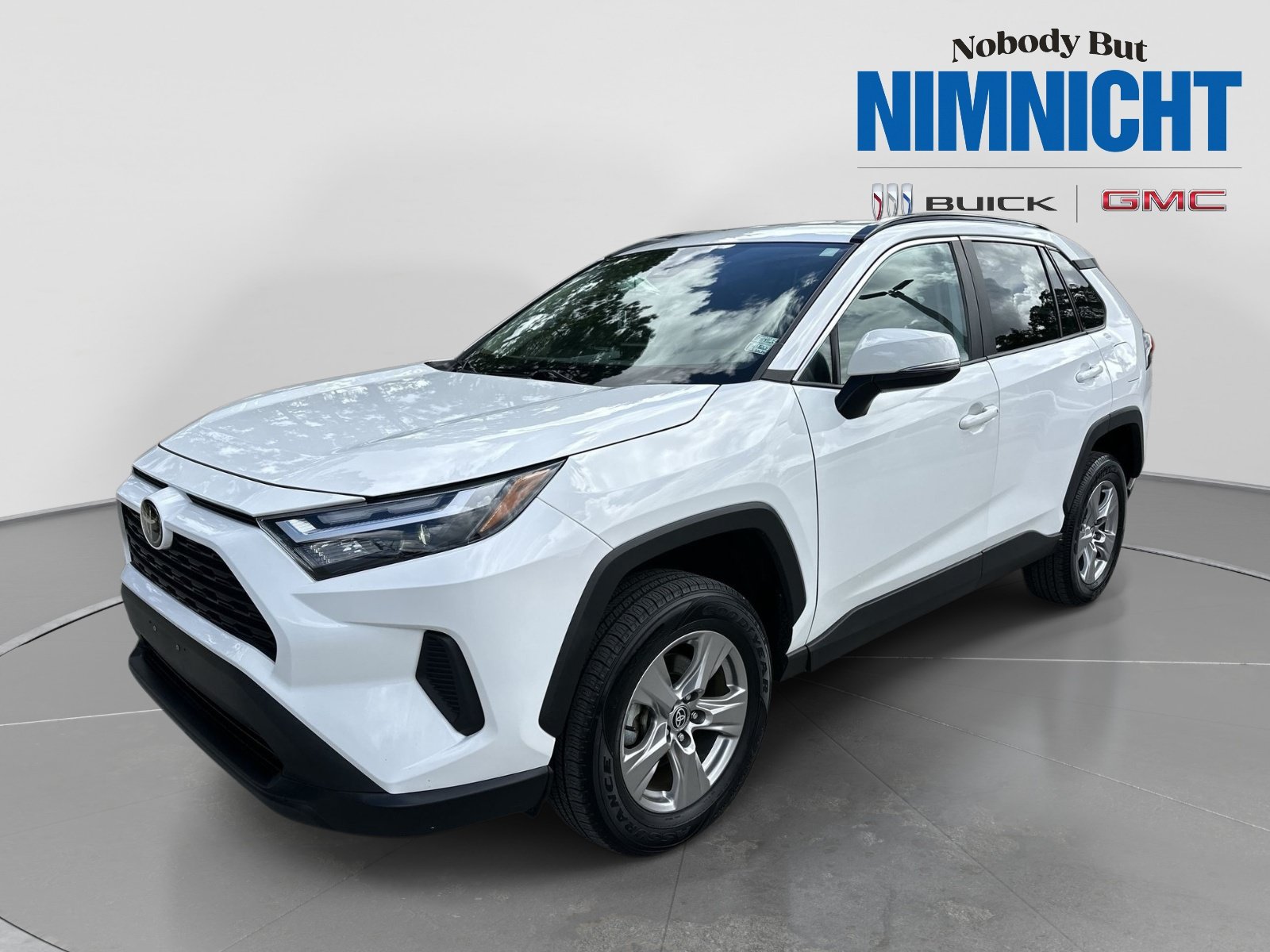 Used 2024 Toyota RAV4 XLE FWD image 1