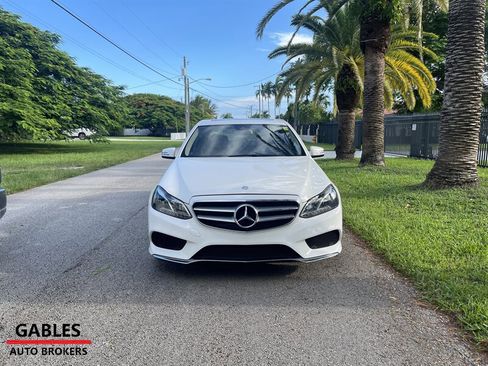 Used 2014 Mercedes-Benz E 350 Sedan image 3