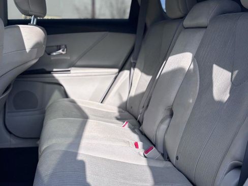 Used 2010 Toyota Venza 4X2 I4 image 6