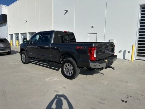 Used 2018 Ford F250 Lariat w/ Chrome Package image 5
