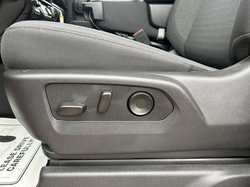 Used 2025 Chevrolet Silverado 2500 Custom w/ Custom Value Package image 16