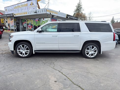 Used 2017 Chevrolet Suburban Premier AWD/4WD image 3