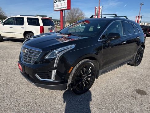 Used 2017 Cadillac XT5 Platinum w/ Driver Assist Package image 3