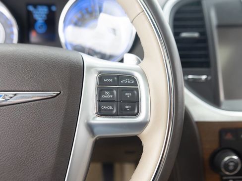 Used 2013 Chrysler 300 C Luxury Series w/ Harman Kardon Audio Group RWD image 39