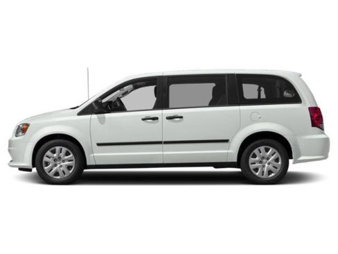 Used 2019 Dodge Grand Caravan SE w/ UConnect Hands-Free Group FWD image 4