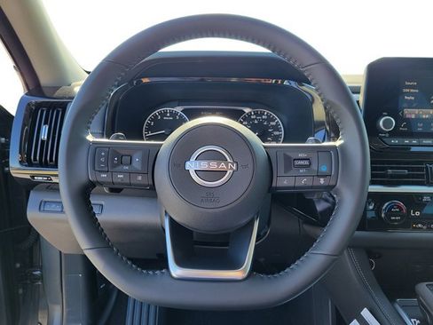 New 2025 Nissan Pathfinder SV w/ Black Appearance Package image 23