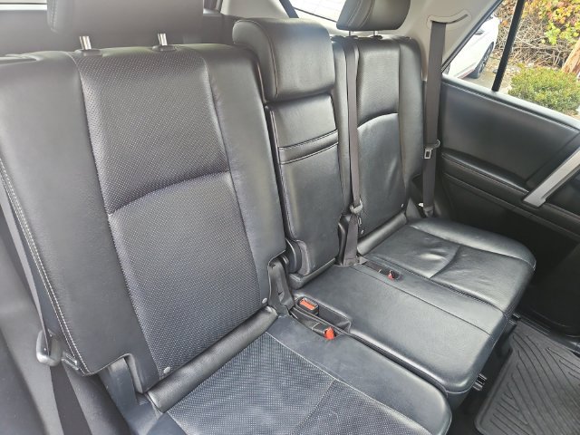Used 2015 Toyota 4Runner Limited AWD/4WD image 22