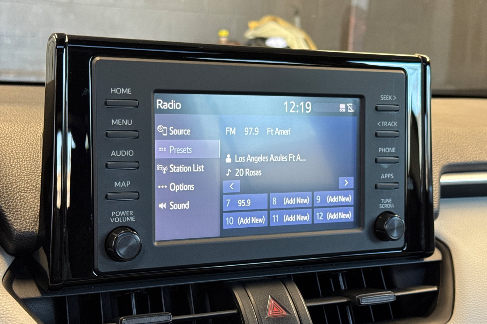 Certified 2019 Toyota RAV4 XLE w/ Carpet Mat Package FWD image 25