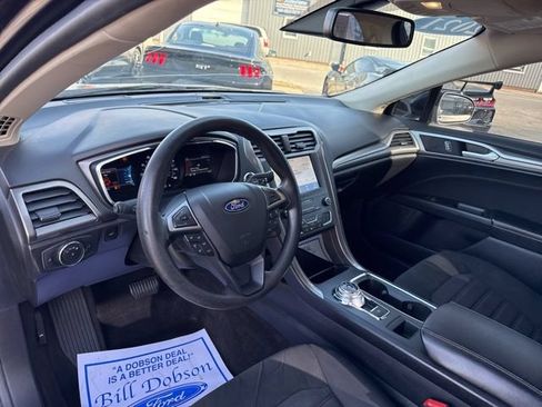 Used 2020 Ford Fusion SE AWD/4WD image 11