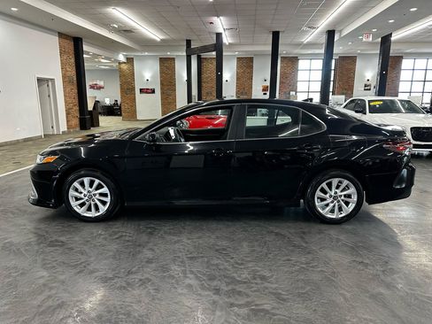 Used 2024 Toyota Camry LE FWD image 8