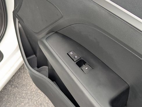 Used 2019 Hyundai Elantra SE w/ Cargo Package FWD image 31