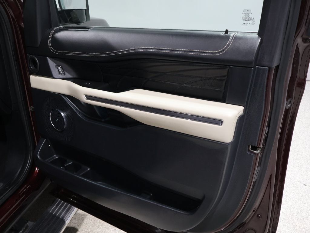 Used 2020 Ford Expedition Platinum AWD/4WD image 27