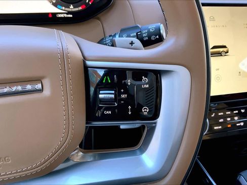 Used 2023 Land Rover Range Rover Autobiography image 24