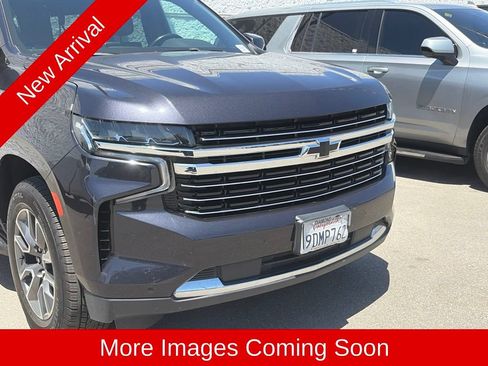 Used 2023 Chevrolet Suburban LT RWD image 5