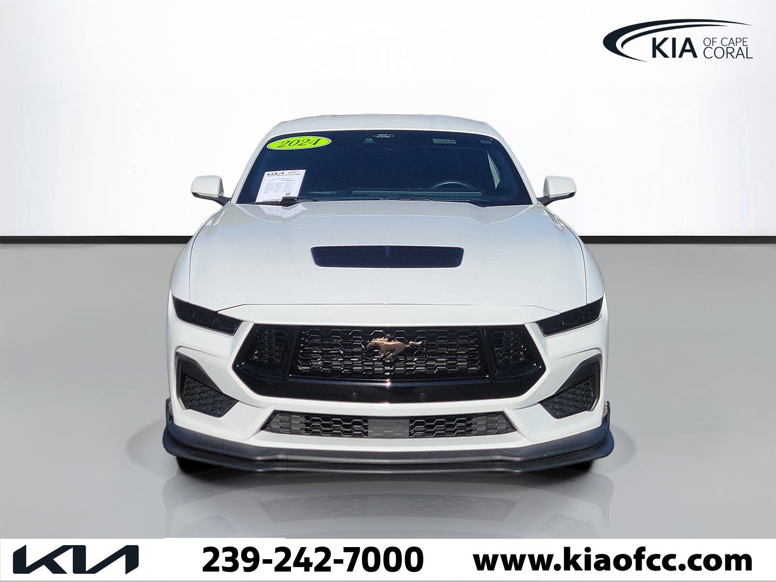 Used 2024 Ford Mustang GT Premium RWD image 2