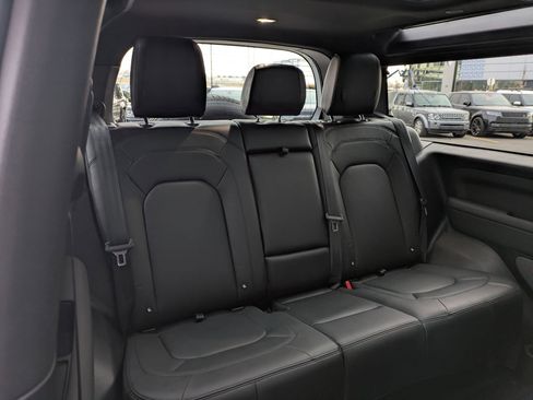 Used 2024 Land Rover Defender 90 S image 29