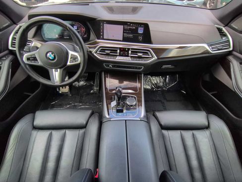 Used 2021 BMW X5 xDrive40i w/ M Sport Package AWD/4WD image 16