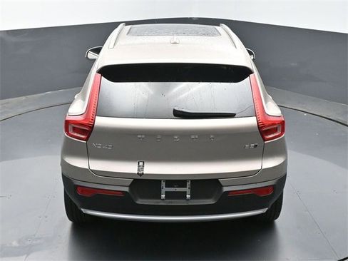 New 2024 Volvo XC40 B5 Plus w/ Protection Package Premier image 37