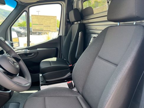 New 2026 Mercedes-Benz Sprinter 2500 image 14