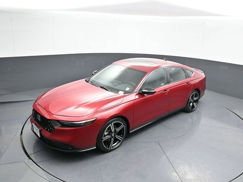 Certified 2024 Honda Accord Sport image 33
