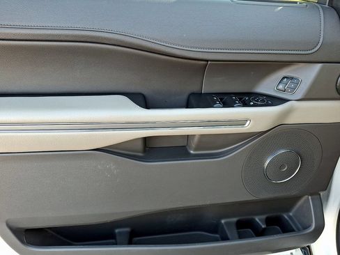 Certified 2021 Ford Expedition XLT RWD image 12