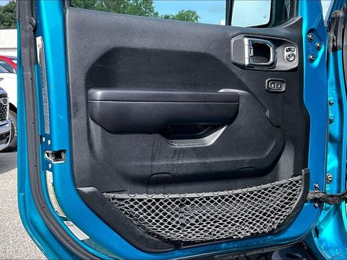Used 2020 Jeep Wrangler Sport AWD/4WD image 19