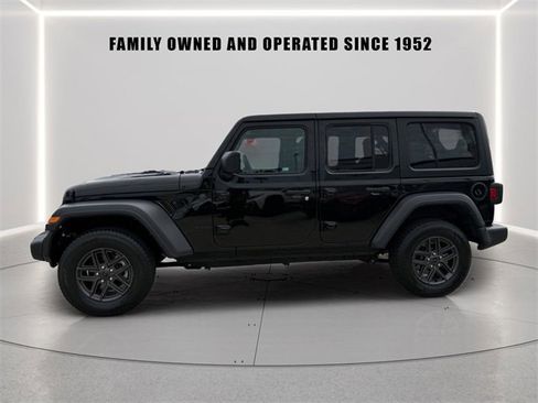Used 2024 Jeep Wrangler Sport S image 3