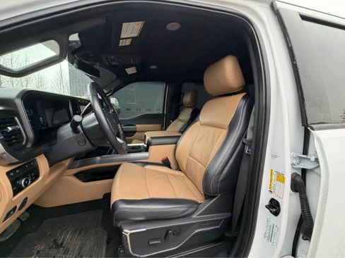 Used 2024 Ford F350 Lariat w/ Lariat Ultimate Package image 15