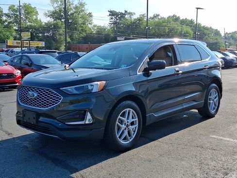 Certified 2023 Ford Edge SEL w/ Convenience Package AWD/4WD image 3