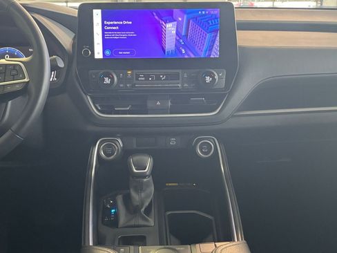 Used 2025 Toyota Grand Highlander LE image 23