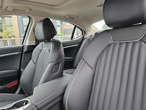 New 2026 Genesis G70 2.5T Prestige image 24