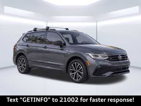 Used 2024 Volkswagen Tiguan SE R-Line FWD image 2