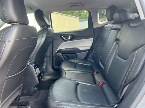 Used 2022 Jeep Compass Limited AWD/4WD image 4