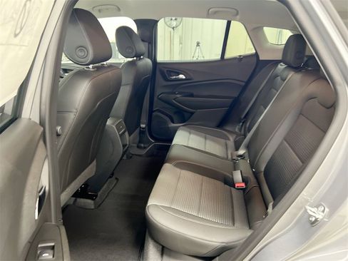 Certified 2025 Chevrolet Trax LT image 22