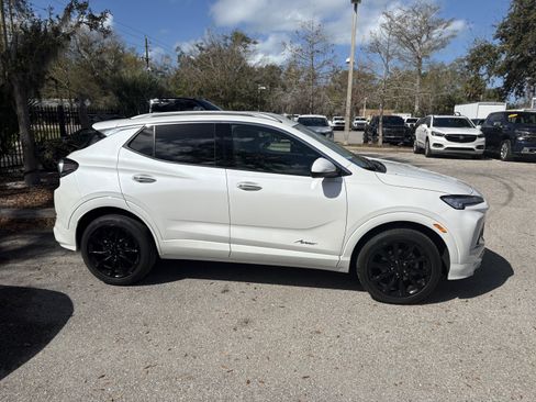 Certified 2024 Buick Encore GX Avenir w/ Avenir Convenience Package image 7