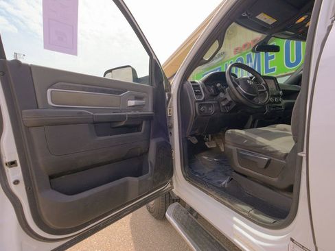 Used 2022 RAM 3500 Big Horn image 24
