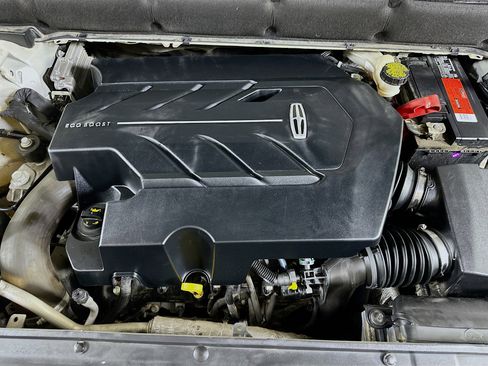 Used 2016 Lincoln MKX Reserve w/ Luxury Package image 32