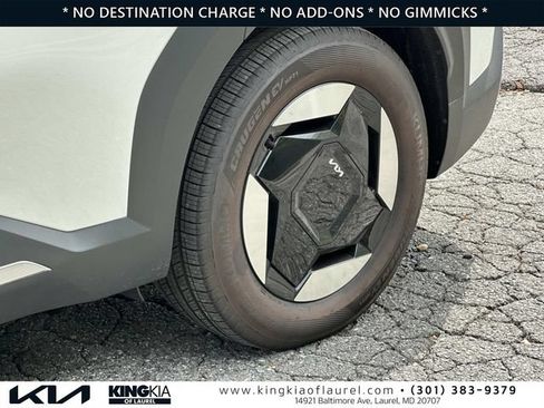 Used 2024 Kia EV9 Wind AWD/4WD image 30