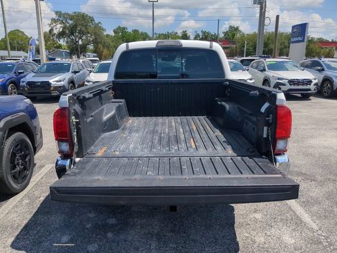 Used 2019 Toyota Tacoma SR5 RWD image 9