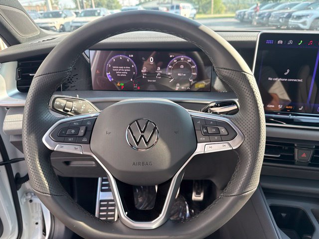 New 2026 Volkswagen Tiguan SE R-Line AWD/4WD image 15